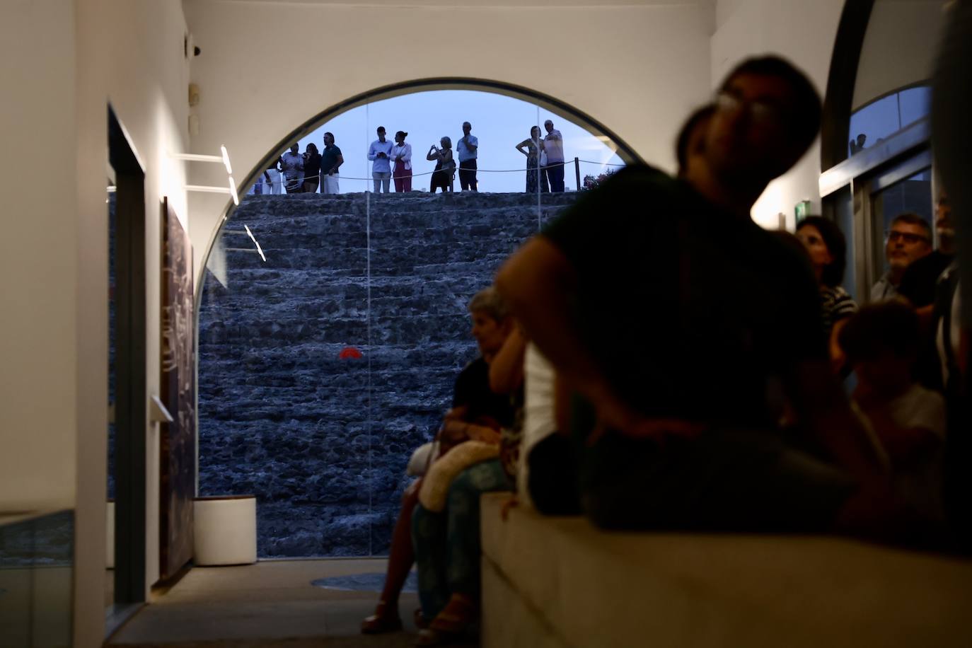 Visita teatralizada &#039;Cuando César vino a Gades y acabó soltando dos lagrimones&#039; en el Teatro Romano de Cádiz