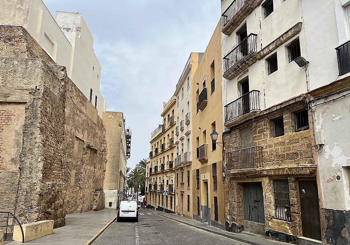 La promoción de viviendas fantasma en la calle San Juan de Dios de Cádiz