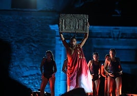 Y Cádiz volvió a ser faro: un viaje de Gadir a Gades entre coros, danza y mar