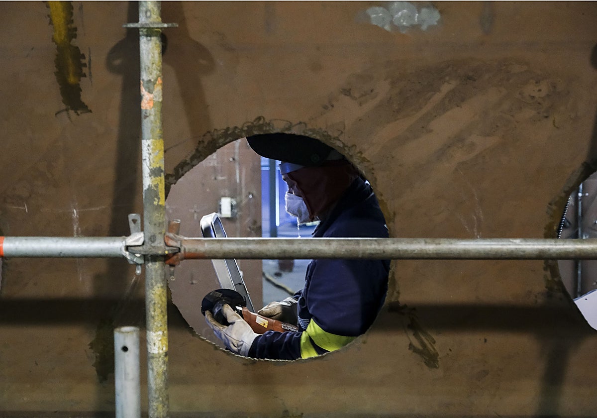 Construcción de un buque en el astillero de Puerto Real