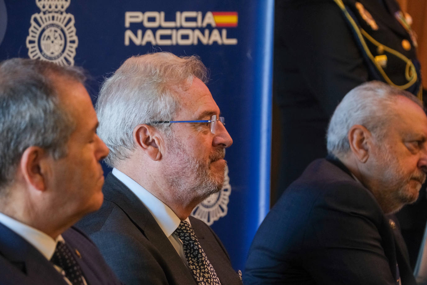 Fotos: Acto de la Policía Nacional con motivo de la fiesta de los Santos Ángeles Custodios en Cádiz