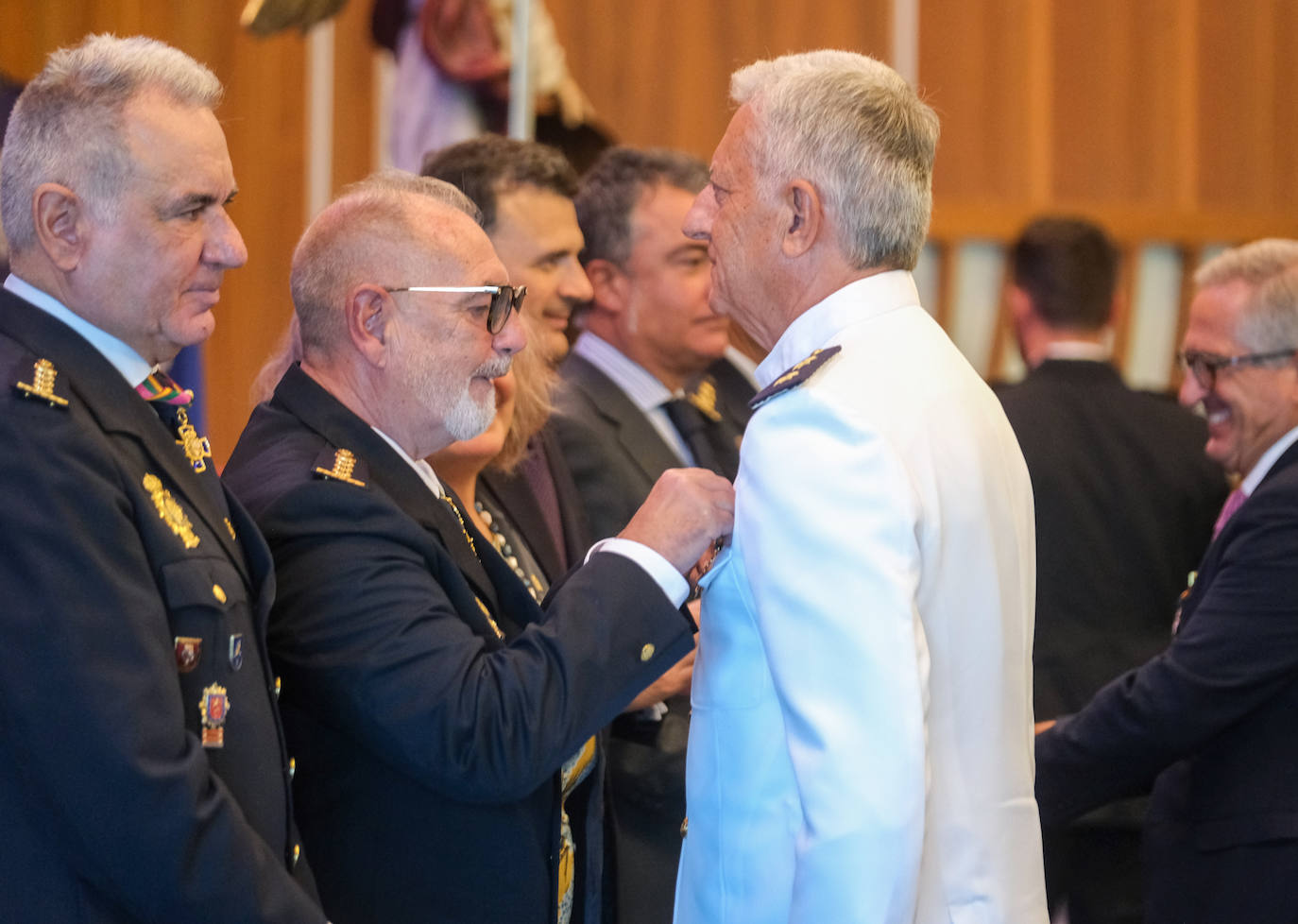 Fotos: Acto de la Policía Nacional con motivo de la fiesta de los Santos Ángeles Custodios en Cádiz