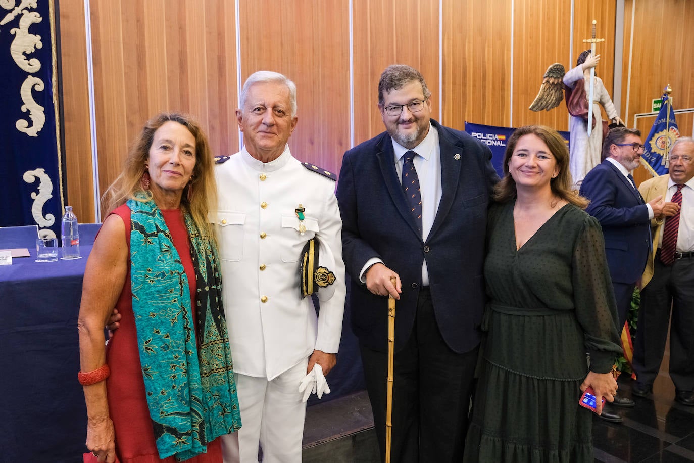 Fotos: Acto de la Policía Nacional con motivo de la fiesta de los Santos Ángeles Custodios en Cádiz