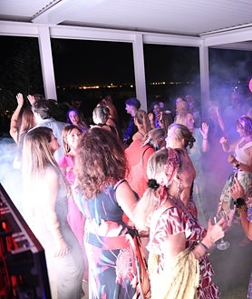 Imagen secundaria 2 - El gimnasio de El Puerto Reset People celebra su cuarto aniversario con un éxito rotundo