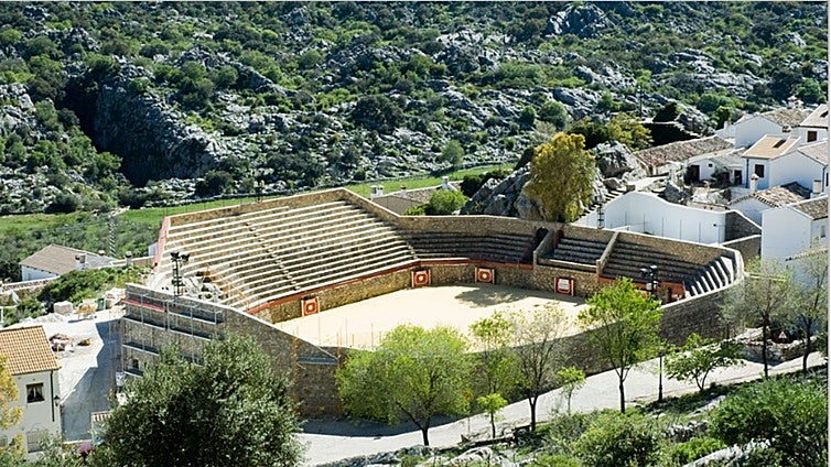 El pueblo más pequeño de Cádiz tiene menos de 500 habitantes y es conocido por su famoso queso y su curiosa plaza de toros