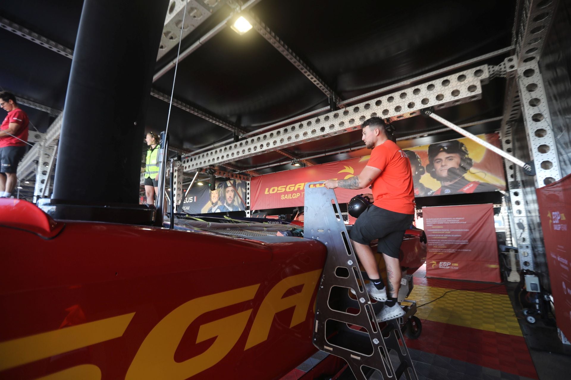 Fotos: Los últimos preparativos antes del inicio de la SailGP en Cádiz