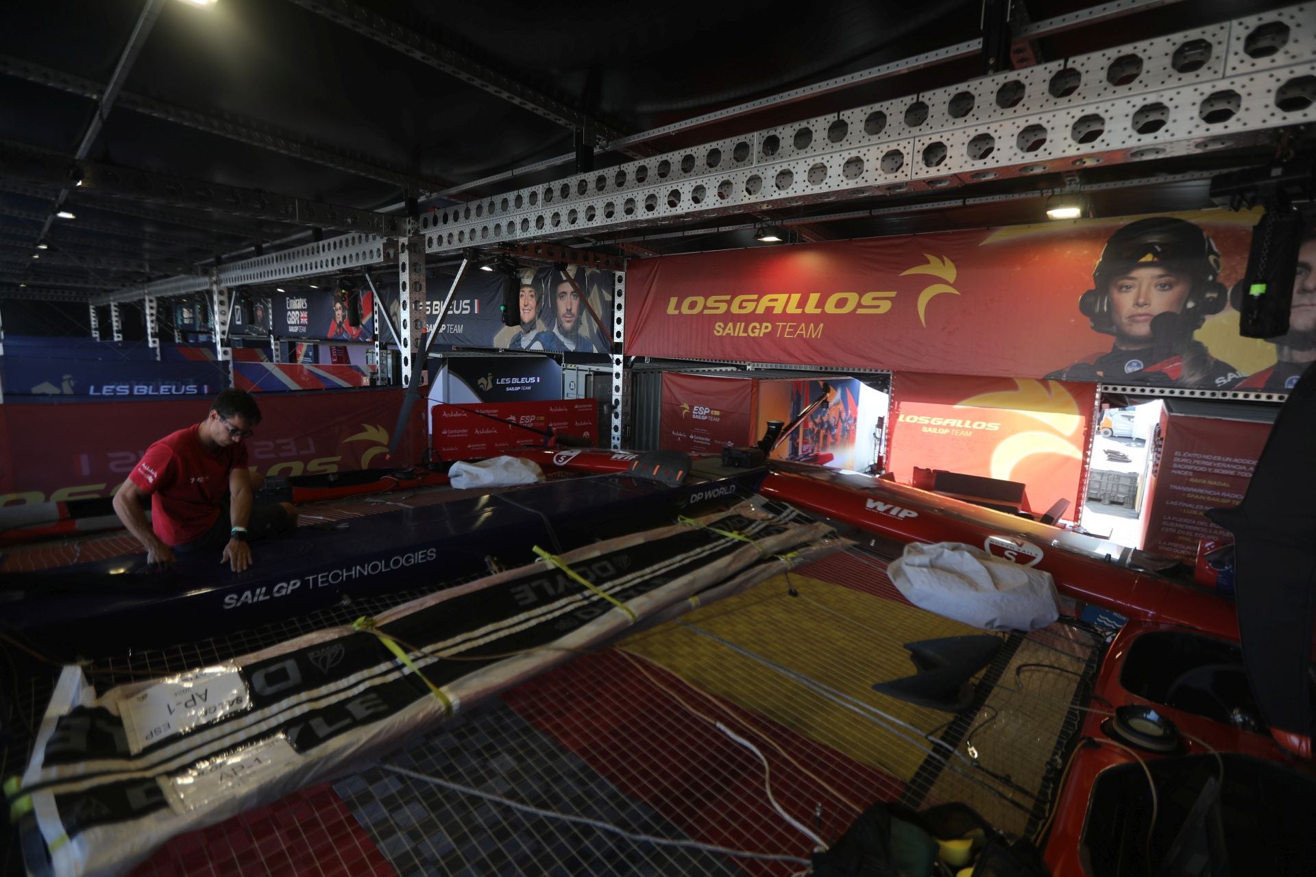 Fotos: Los últimos preparativos antes del inicio de la SailGP en Cádiz