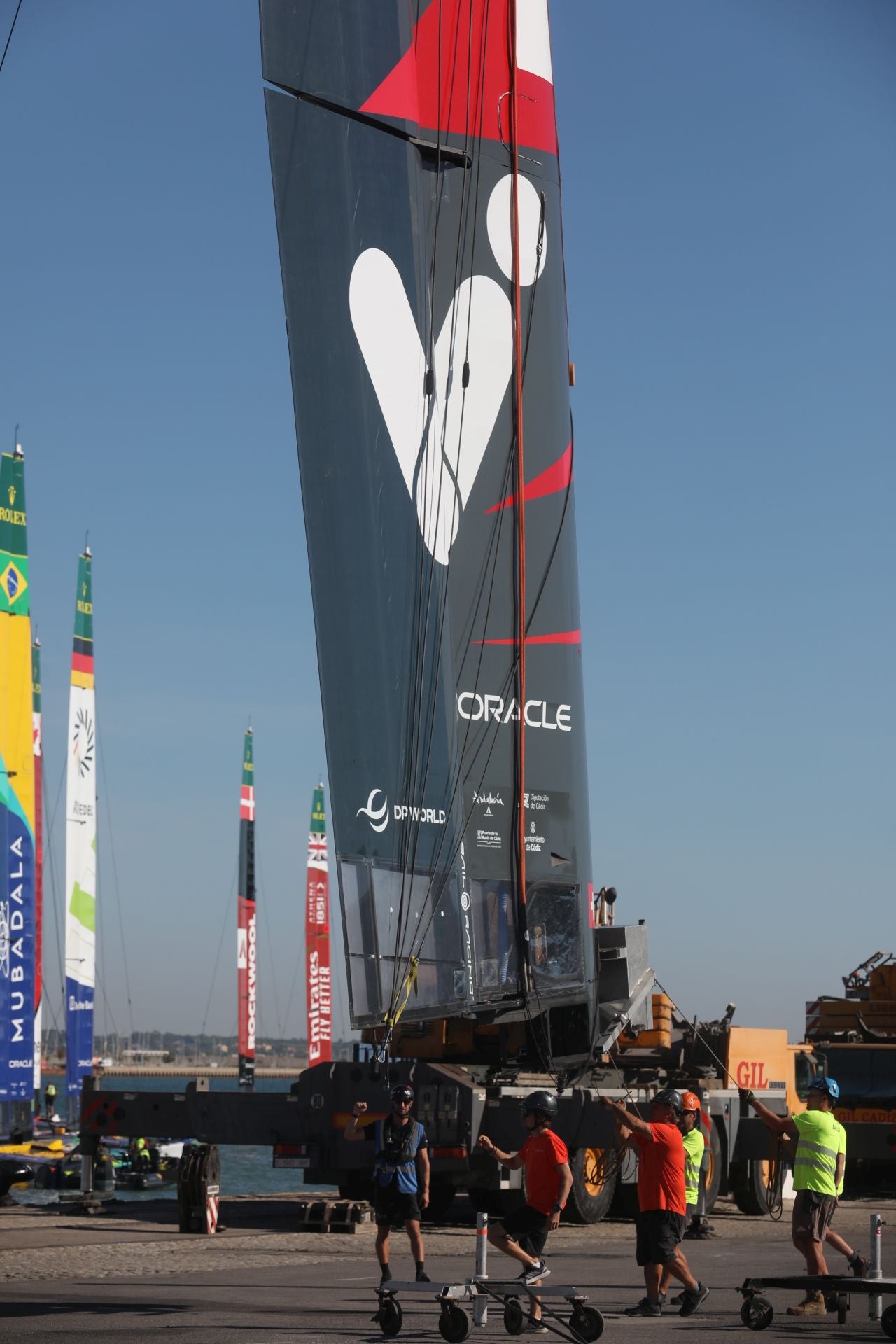 Fotos: Los últimos preparativos antes del inicio de la SailGP en Cádiz