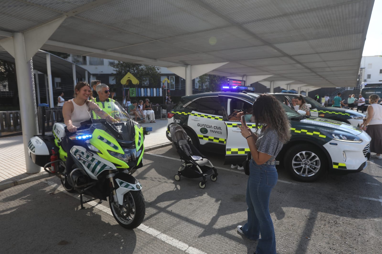 Fotos: Las imágenes de la jornada de puertas abiertas en la Comandancia de la Guardia Civil de Cádiz