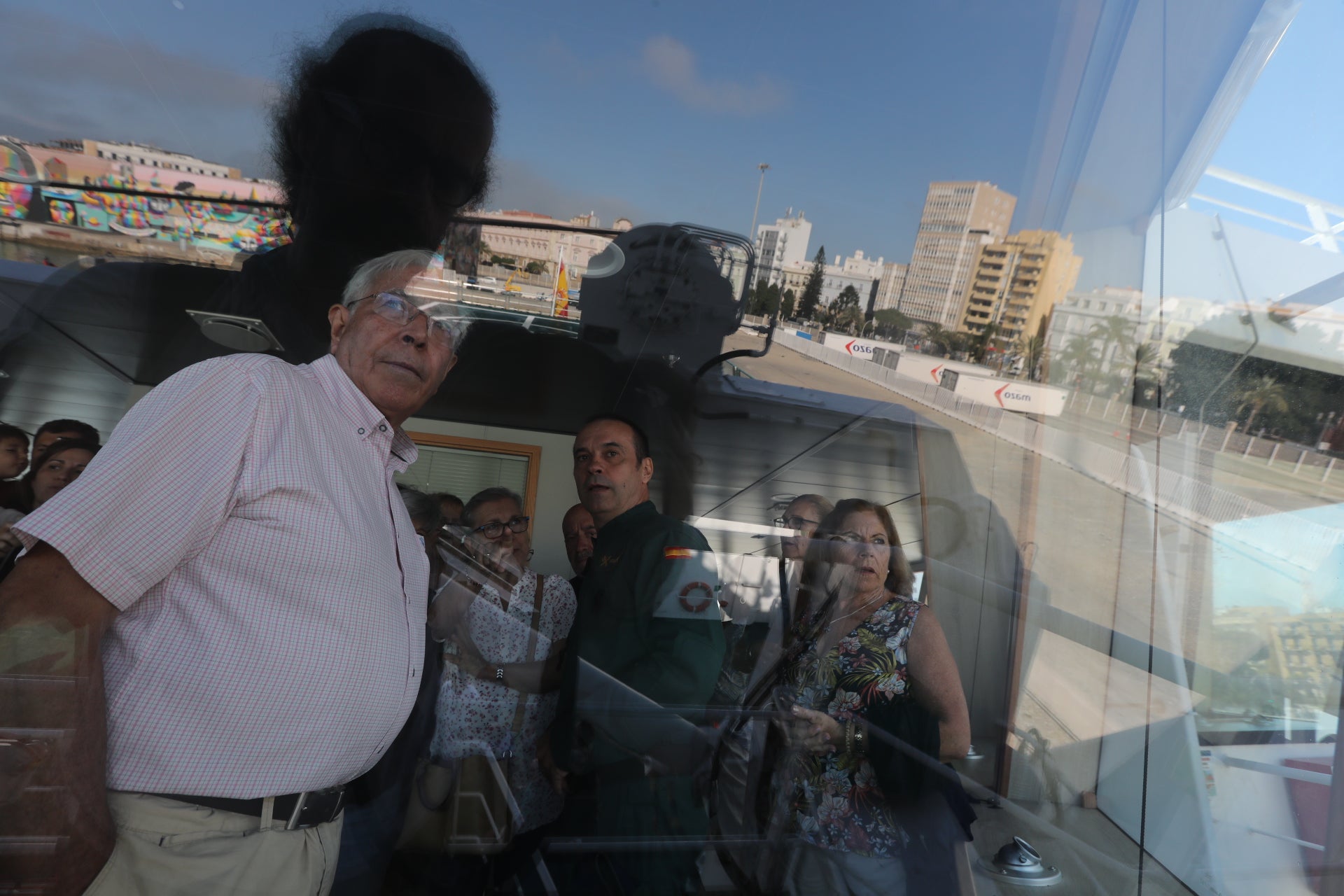 Fotos: Jornada de puertas abiertas en el &#039;Duque de Ahumada&#039; de la Guardia Civil en Cádiz