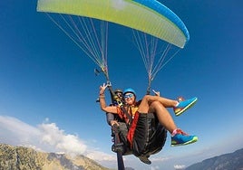 En este pueblo de Cádiz puedes volar: la forma más original de descubrir la Sierra de Grazalema