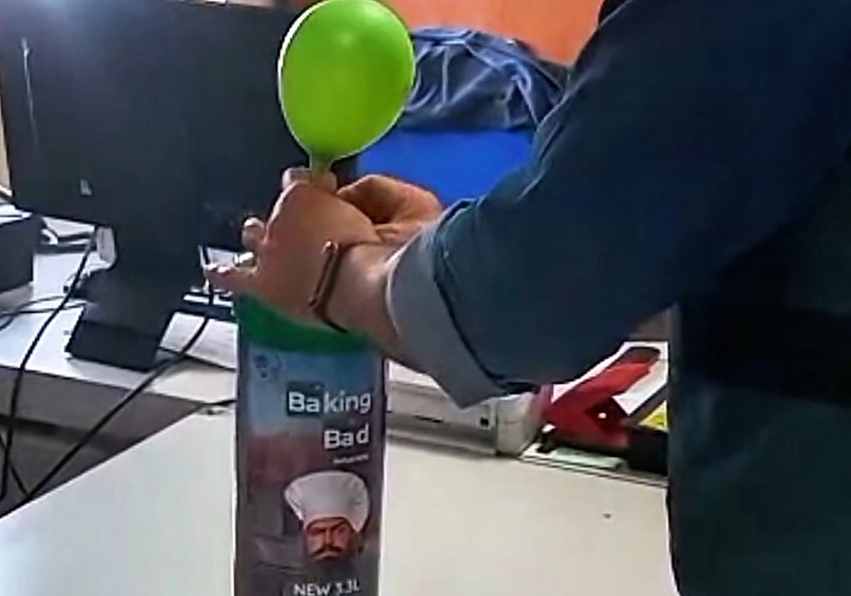 Chiclana inicia una campaña para alertar a los jóvenes de los peligros del consumo de gas de la risa