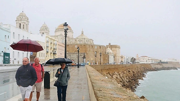 La lluvia amenaza el puente en Cádiz: estas son las previsiones de la Aemet para el fin de semana