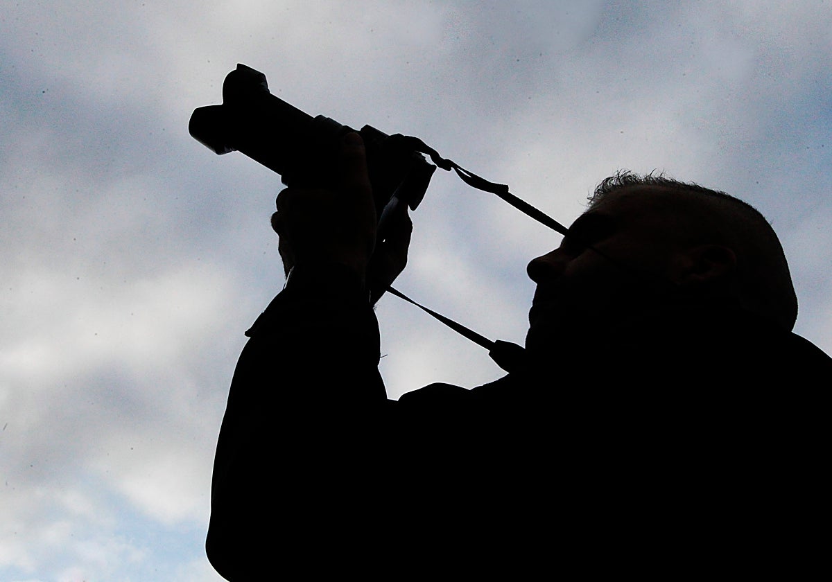 Las empresas gaditanas ponen la lupa en las bajas sospechosas con detectives: «El 70% de mis casos son por posibles bajas fraudulentas»