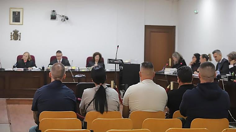 Los acusados por el hundimiento de Rúa Mar durante el juicio