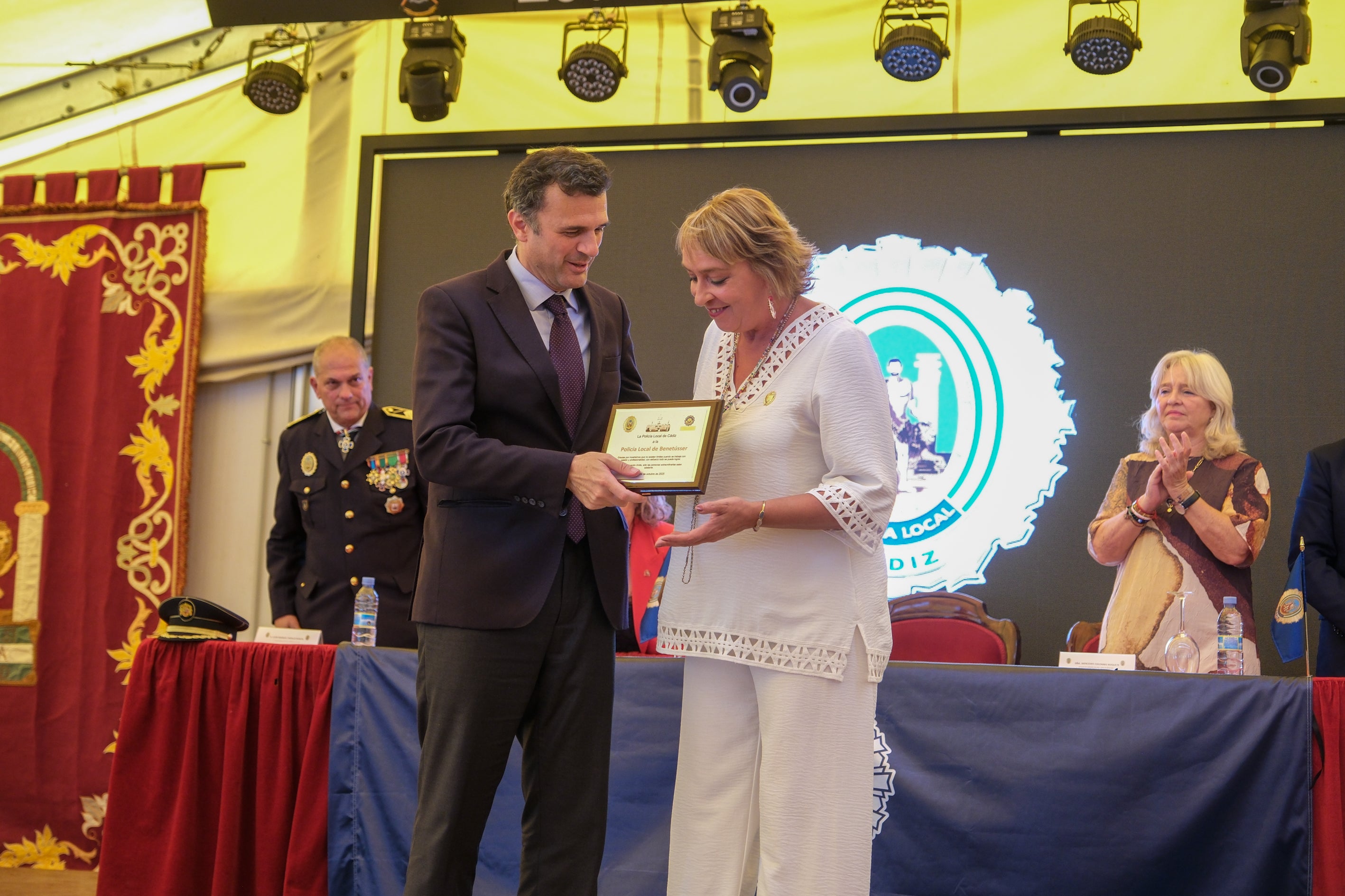Honores al patrón de la Policía Local de Cádiz