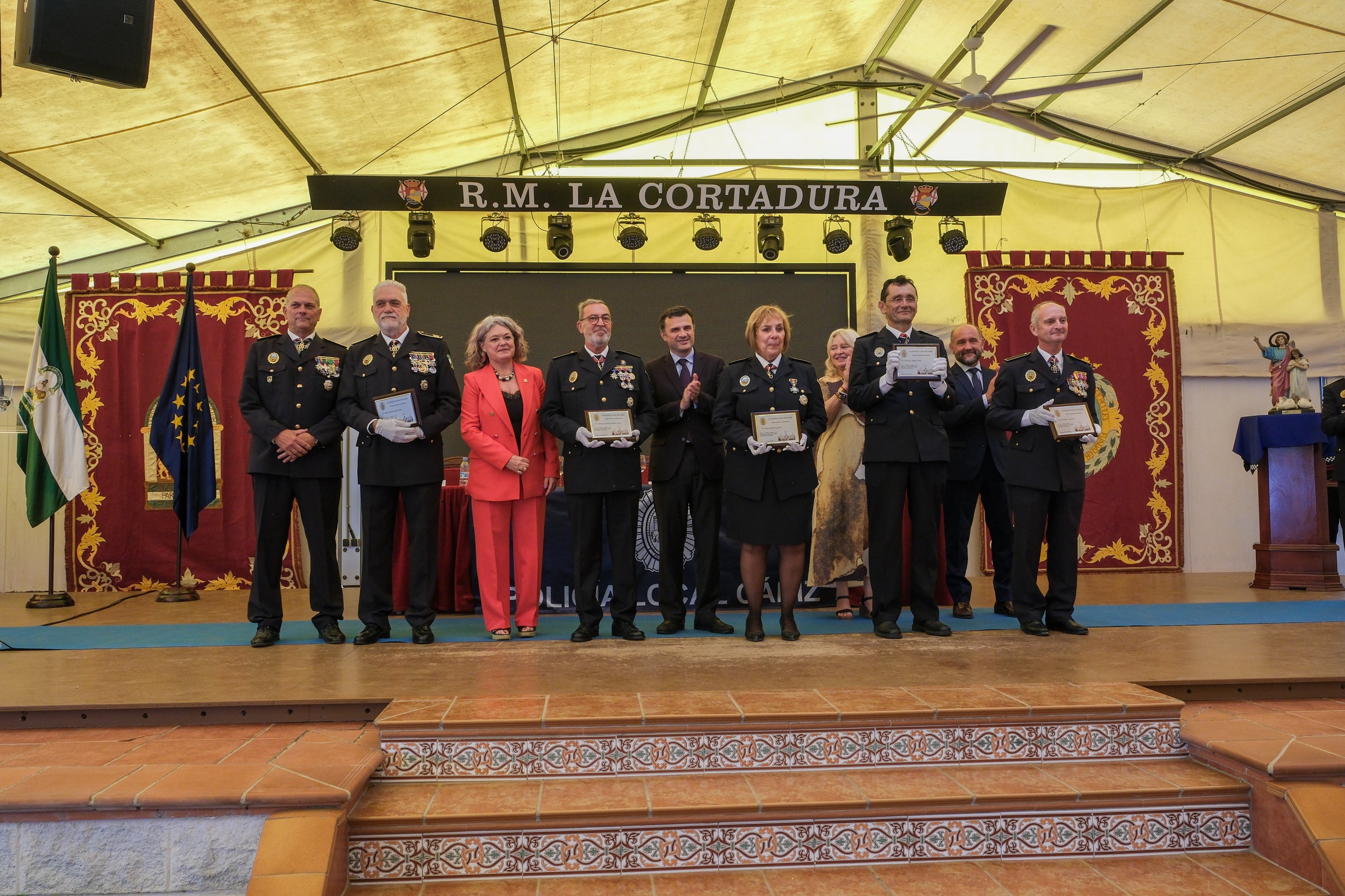 Honores al patrón de la Policía Local de Cádiz