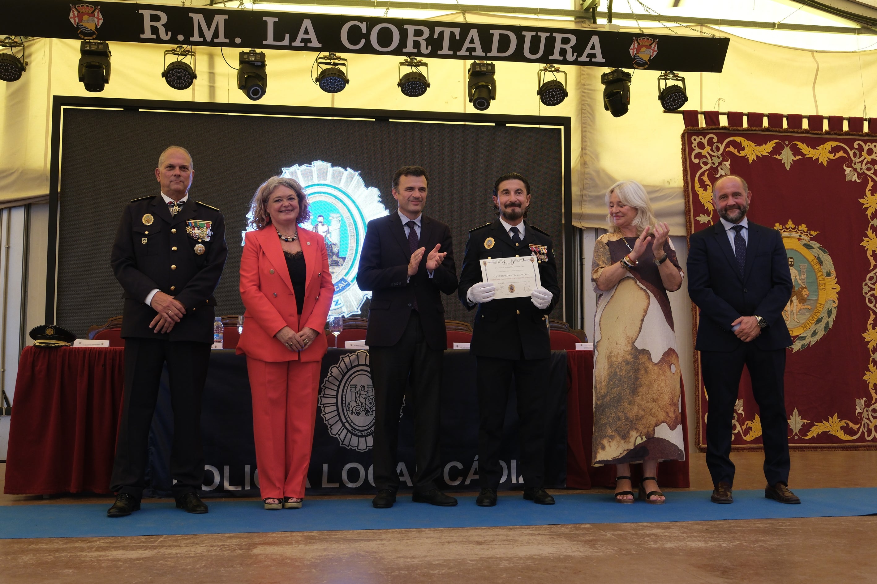 Honores al patrón de la Policía Local de Cádiz