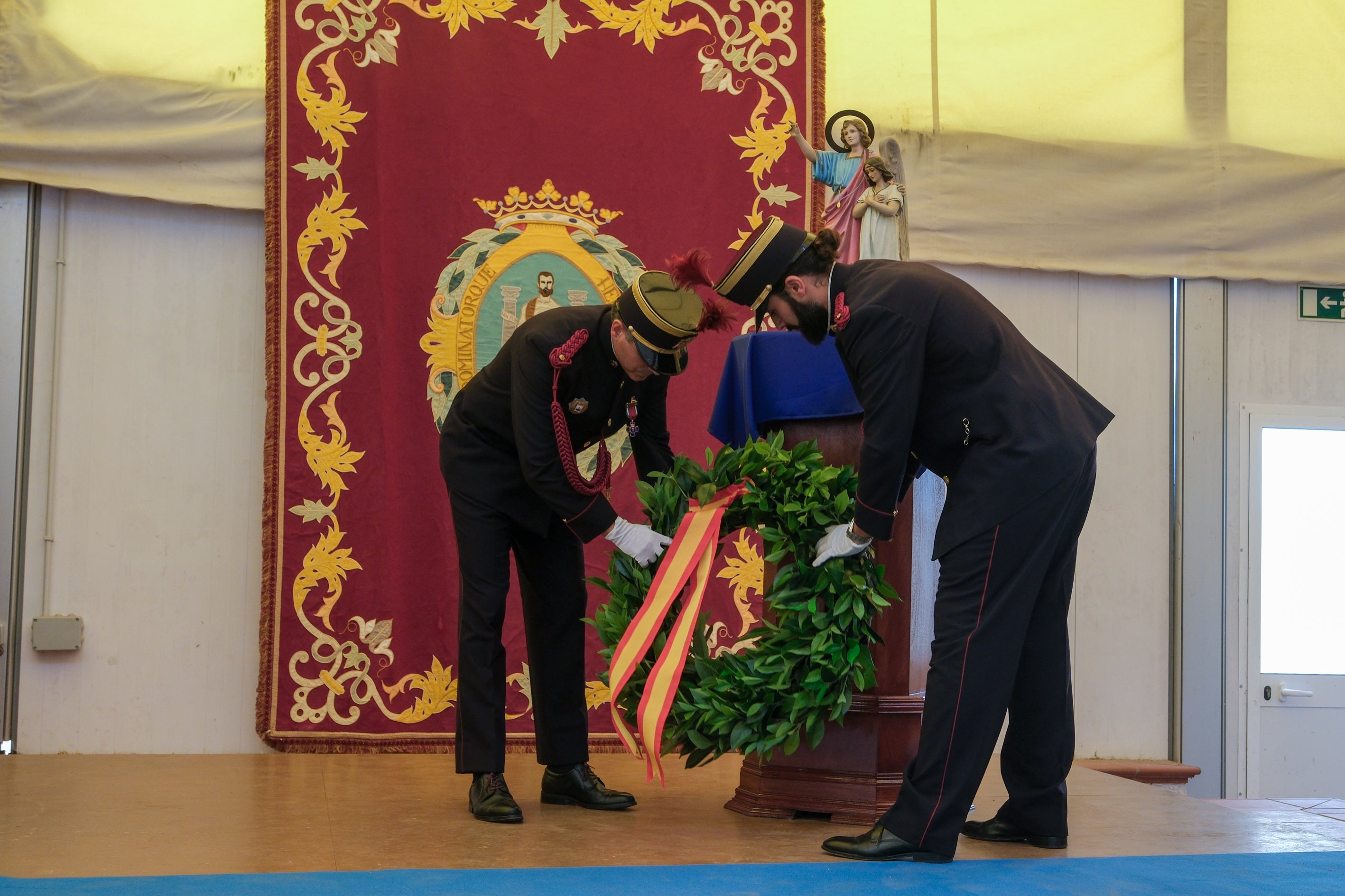 Honores al patrón de la Policía Local de Cádiz