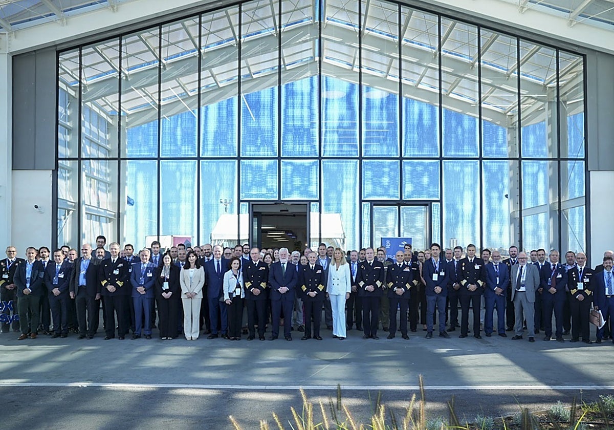 Inteligencia artificial, ciberseguridad y defensa multidominio: así será la Nube de Combate Naval