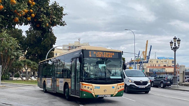 Adelante Izquierda Gaditana lamenta «otra mentira» de Bruno García: «Esta vez sobre el servicio de autobuses urbanos»