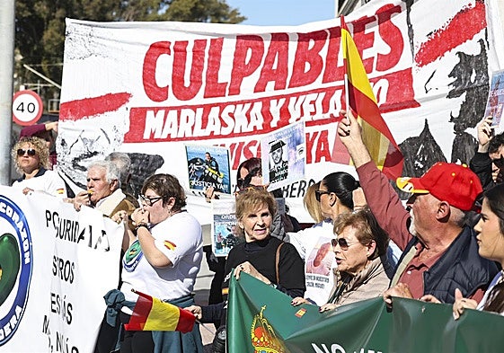 Familiares de guardias civiles piden más medios frente al narcotráfico: «No dormimos, no descansamos y vivimos con miedo»