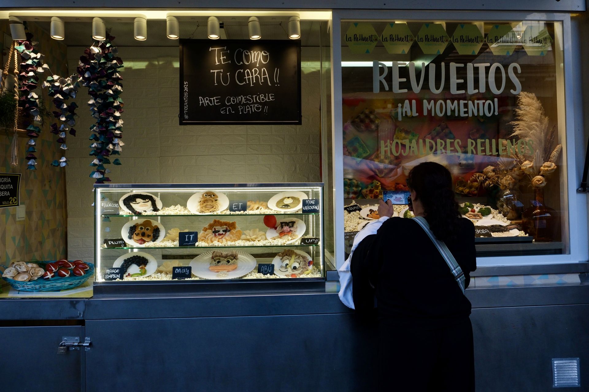 Fotos: El mercado central de Cádiz celebra la fiesta de Los Tosantos