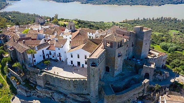 El pueblo de Cádiz donde no van los turistas y está declarado Bien de Interés Cultural: «Sorprende por su autenticidad, patrimonio y entorno»