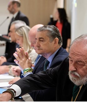 Imagen secundaria 2 - Felicidad Rodríguez: «Defender la profesión médica es defender al paciente y la calidad asistencial»