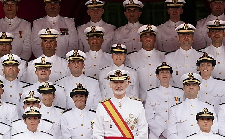 Imagen principal - El Rey Felipe VI regresa a Cádiz: un repaso a sus recientes visitas a la provincia