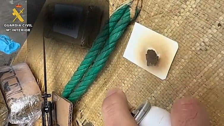 Nueva persecución en el Guadalquivir: la Guardia Civil aborta un alijo de 3 toneladas de hachís en Sanlúcar