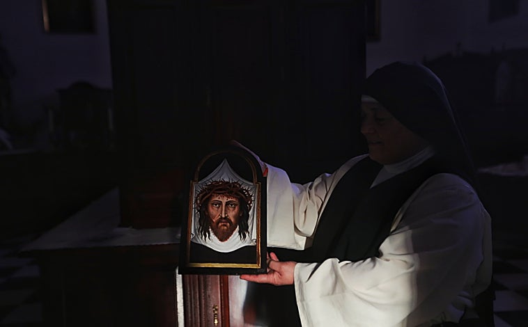 Imagen principal - «El ruido y la cantidad de estímulos del mundo amenazan con silenciar la llamada divina»