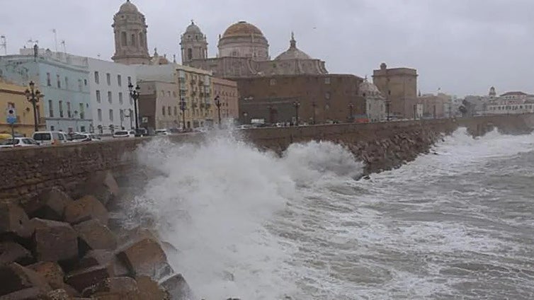Guía completa para el simulacro de tsunami en Cádiz: Fecha, horario y zonas seguras