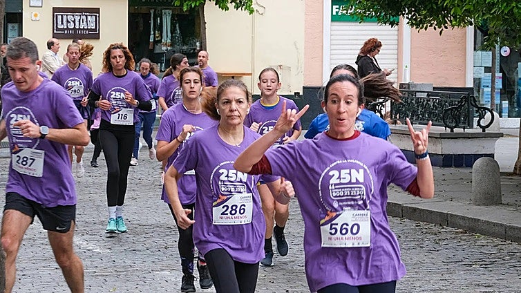 La III Carrera por la Eliminación de la Violencia Contra las Mujeres inicia los actos del 25-N en Cádiz