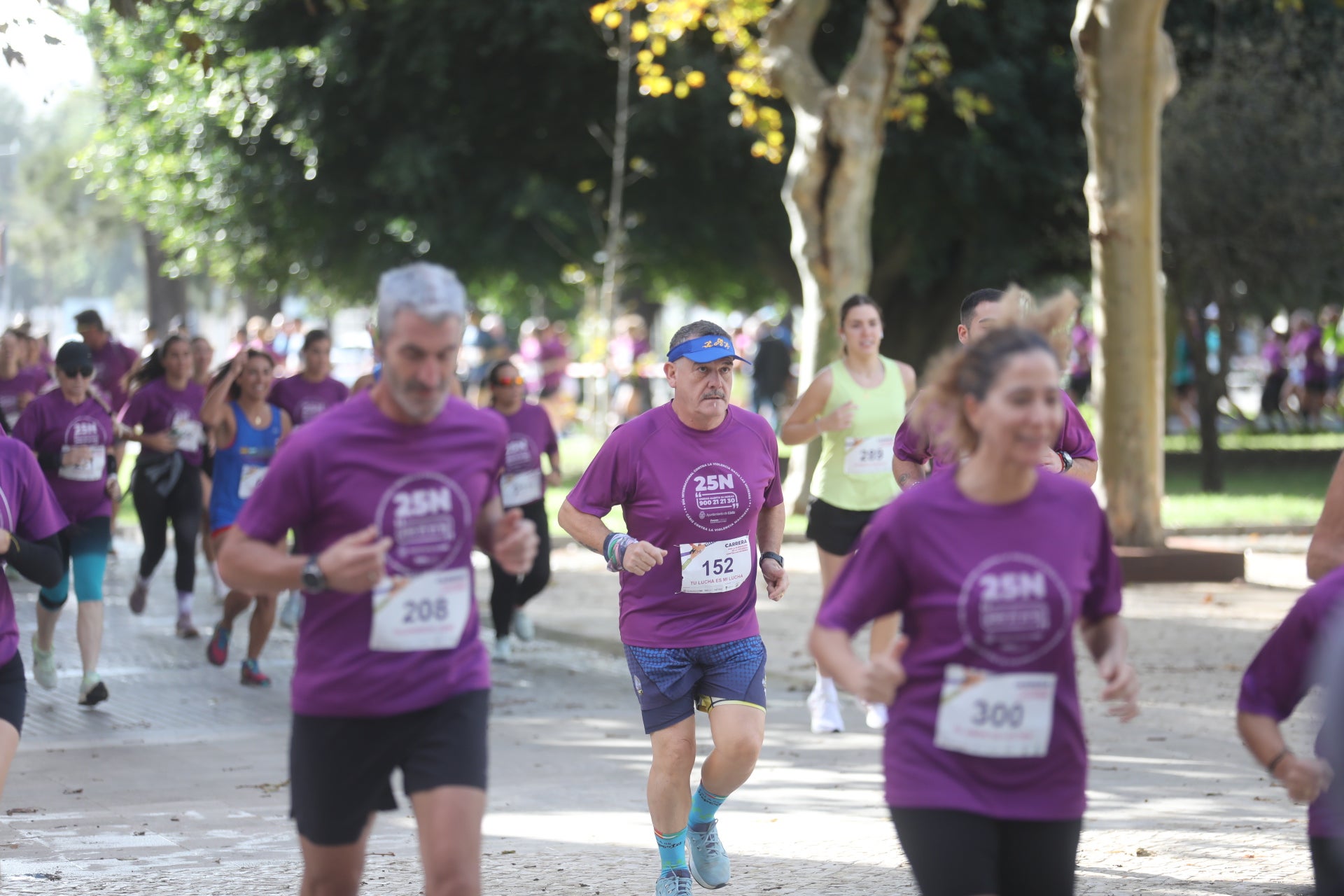 Cádiz se une y corre contra la violencia de género