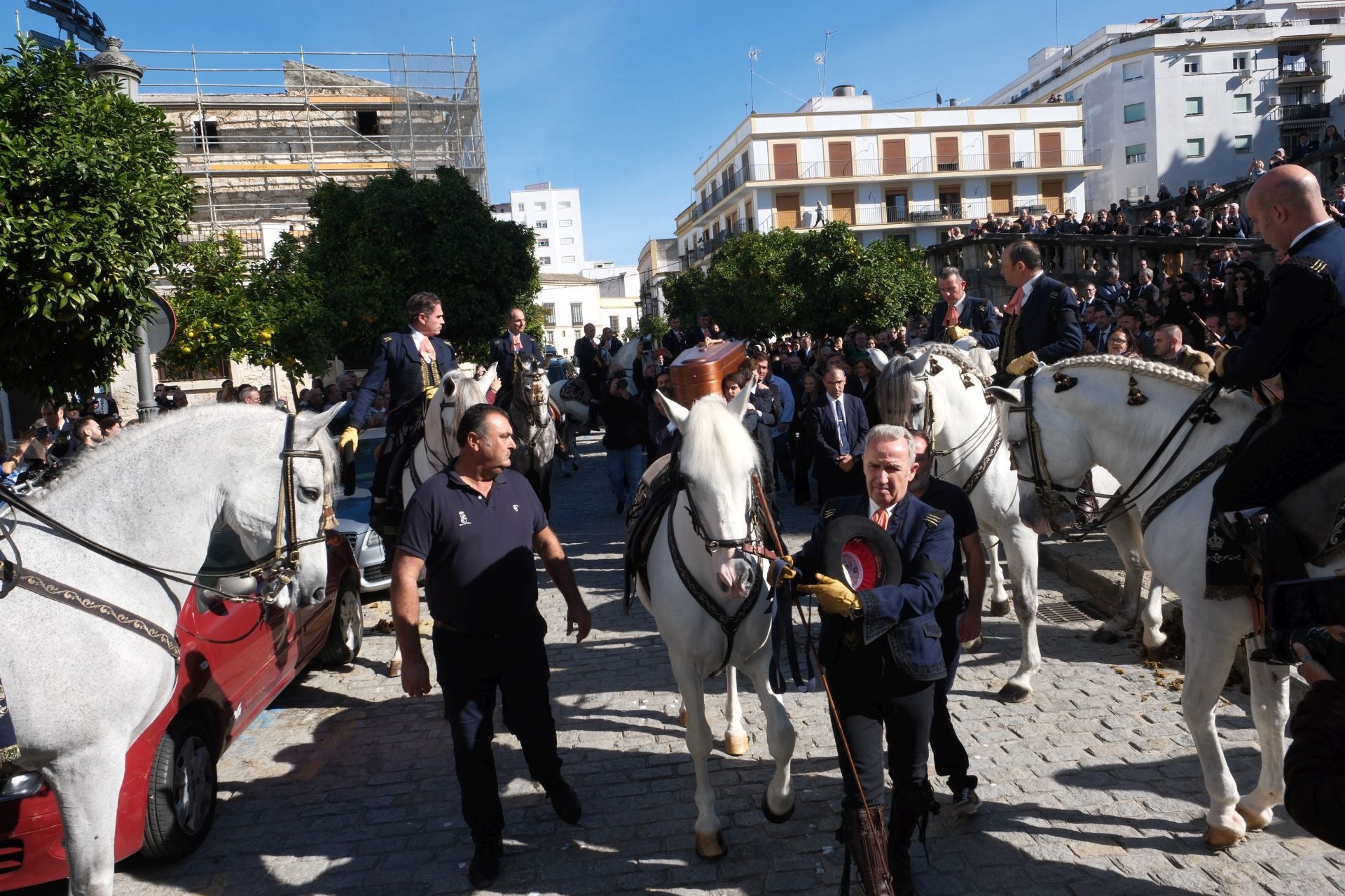 Fotos: Emotiva despedida a Álvaro Domecq Romero en la Catedral de Jerez