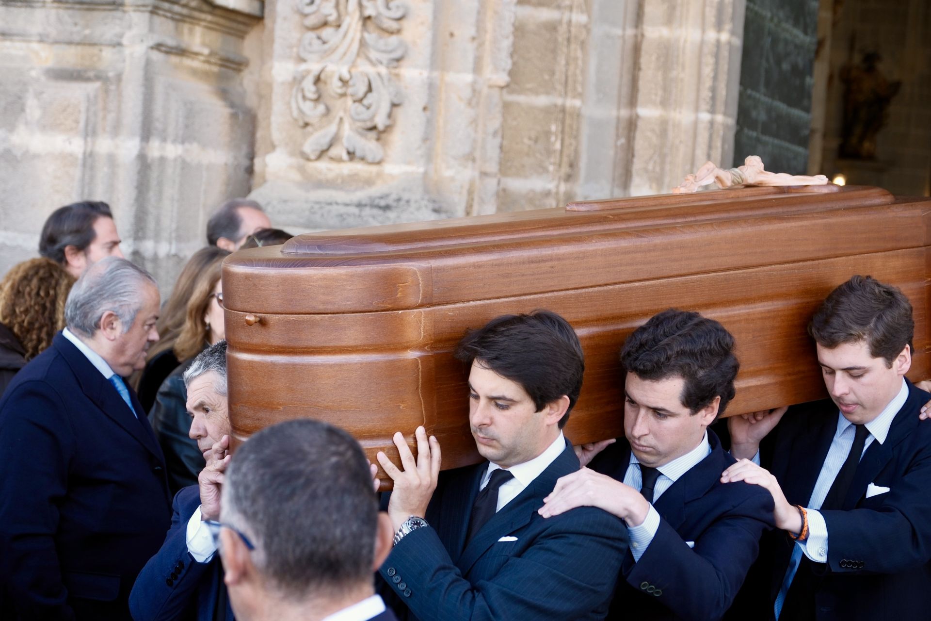 Fotos: Emotiva despedida a Álvaro Domecq Romero en la Catedral de Jerez