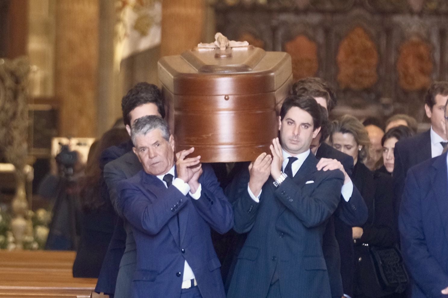 Fotos: Emotiva despedida a Álvaro Domecq Romero en la Catedral de Jerez