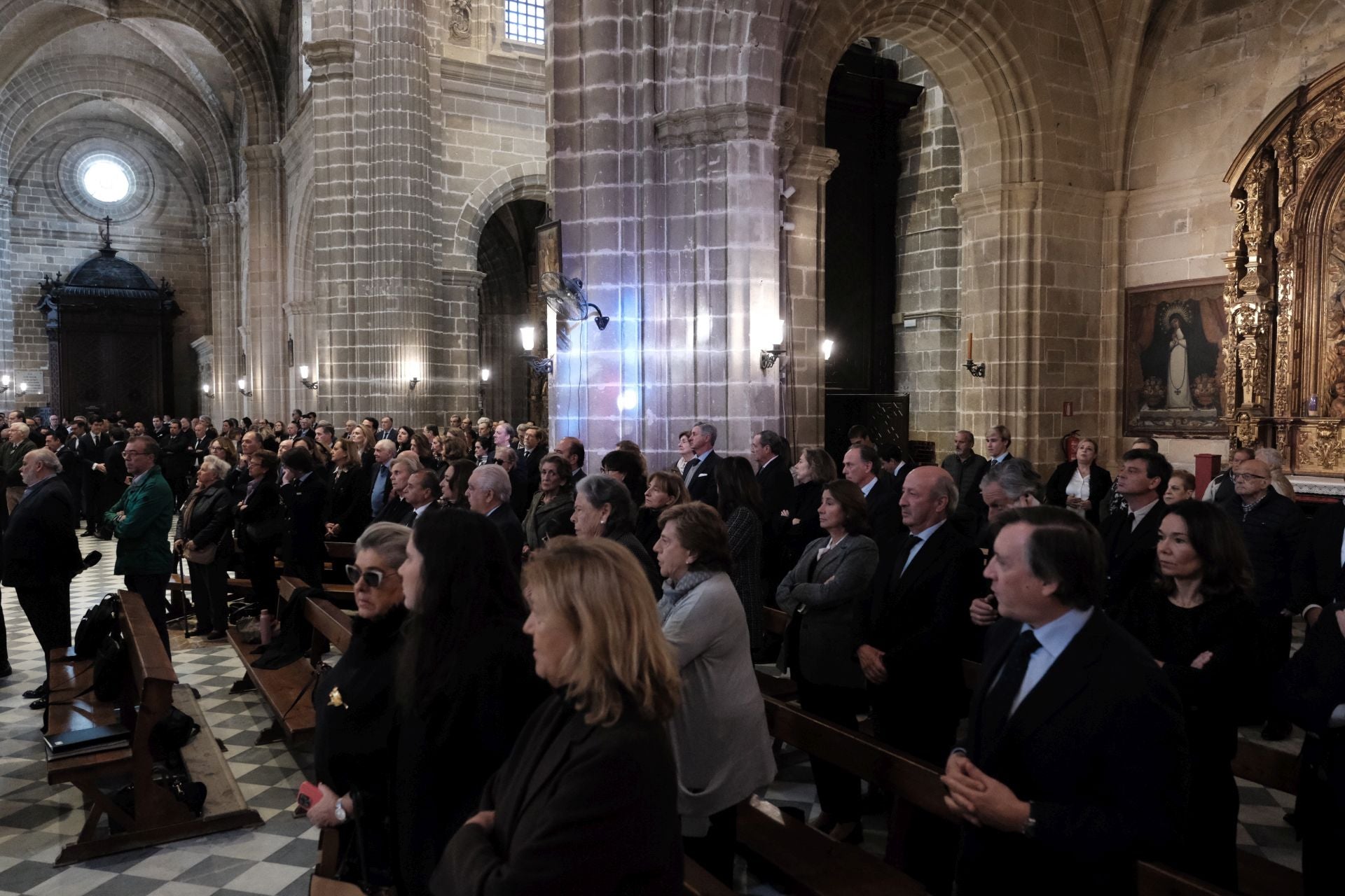 Fotos: Emotiva despedida a Álvaro Domecq Romero en la Catedral de Jerez