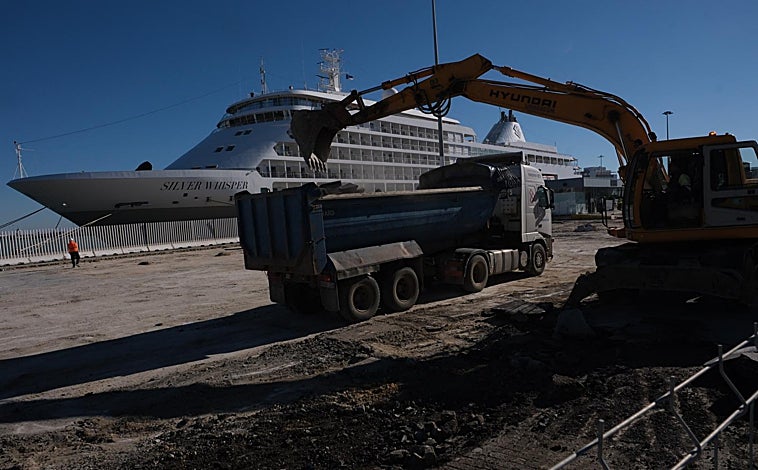 Imagen principal - Cádiz arranca su cambio radical de imagen con la obra de integración puerto-ciudad