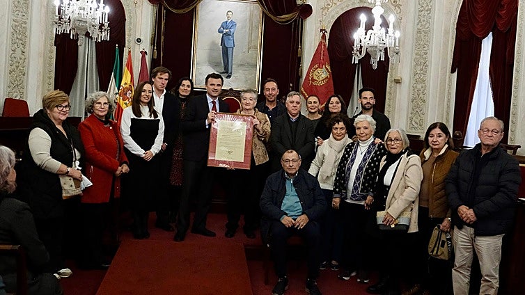 El valor de acompañar: Cádiz premia la humanidad de Parkinson Cádiz
