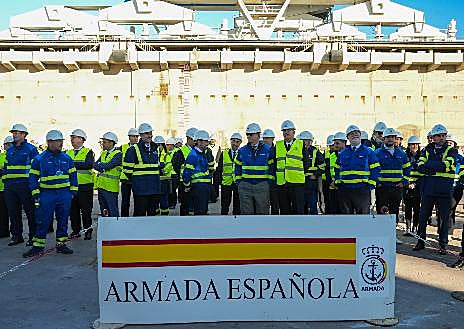 Imagen secundaria 1 - El BAM-IS de apoyo a submarinos ya toma forma en el astillero de Puerto Real