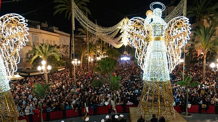 Encendido del alumbrado de Navidad de Cádiz: cuándo y a qué hora se encienden las luces