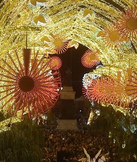 Imagen secundaria 2 - Alumbrado de Navidad en Cádiz: flamenco para darle vida a un bosque mágico