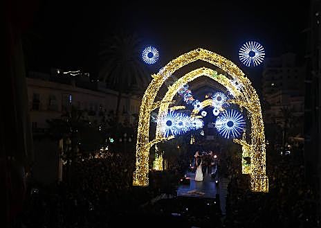 Imagen secundaria 1 - Alumbrado de Navidad en Cádiz: flamenco para darle vida a un bosque mágico
