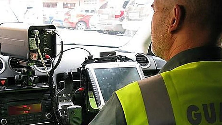 Cazado a casi el triple de la velocidad permitida en El Puerto: conducía a 144 km/h en una zona de 50