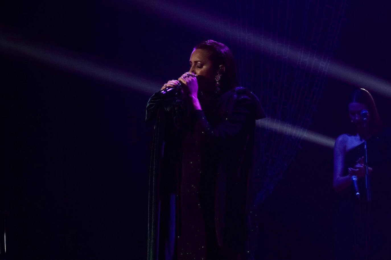 FOTOS: Navidad en el Teatro Falla con Niña Pastori