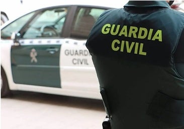 Rescatado por la Guardia Civil tras incendiarse la chimenea de su vivienda en Chipiona
