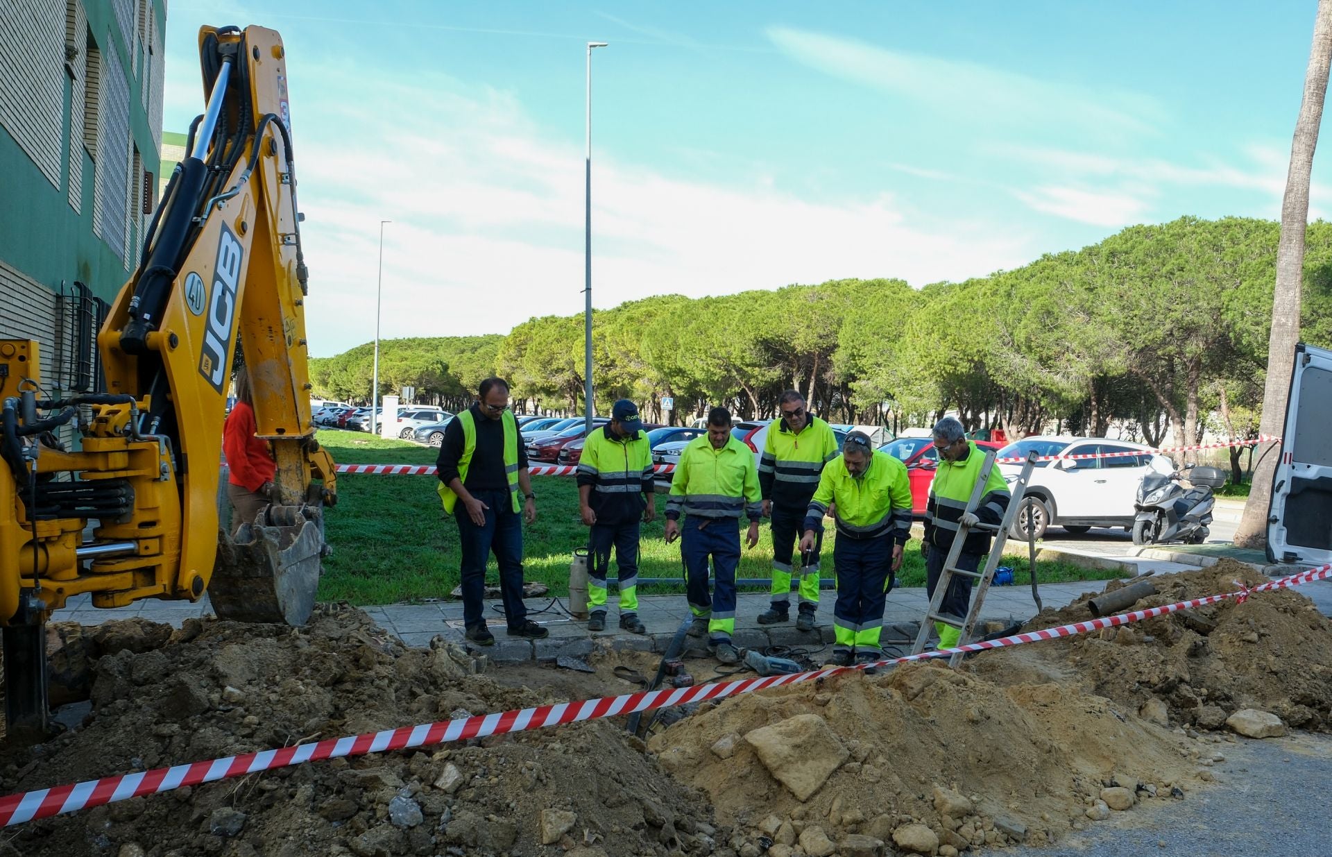 Fotos: Una avería deja a varias zonas de Puerto Real sin agua