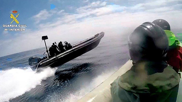 El Tribunal de Cuentas saca las vergüenzas de Interior en la lucha contra el narco: lanchas y patrullas «antiguas y desfasadas»
